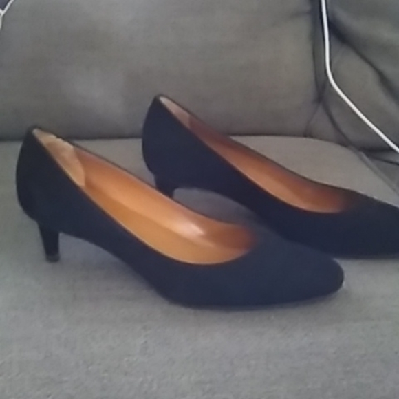 Women's black dress suede , weatherproof shoe. - Picture 8 of 9